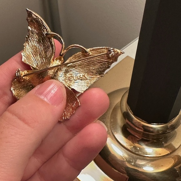 B.S.K Gold Butterfly Brooch - Picture 4 of 4
